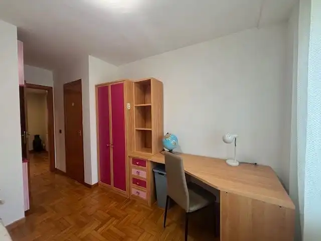 Wohnung zur Miete in Calle del Concejo de Olaz, 17, Mendillorri