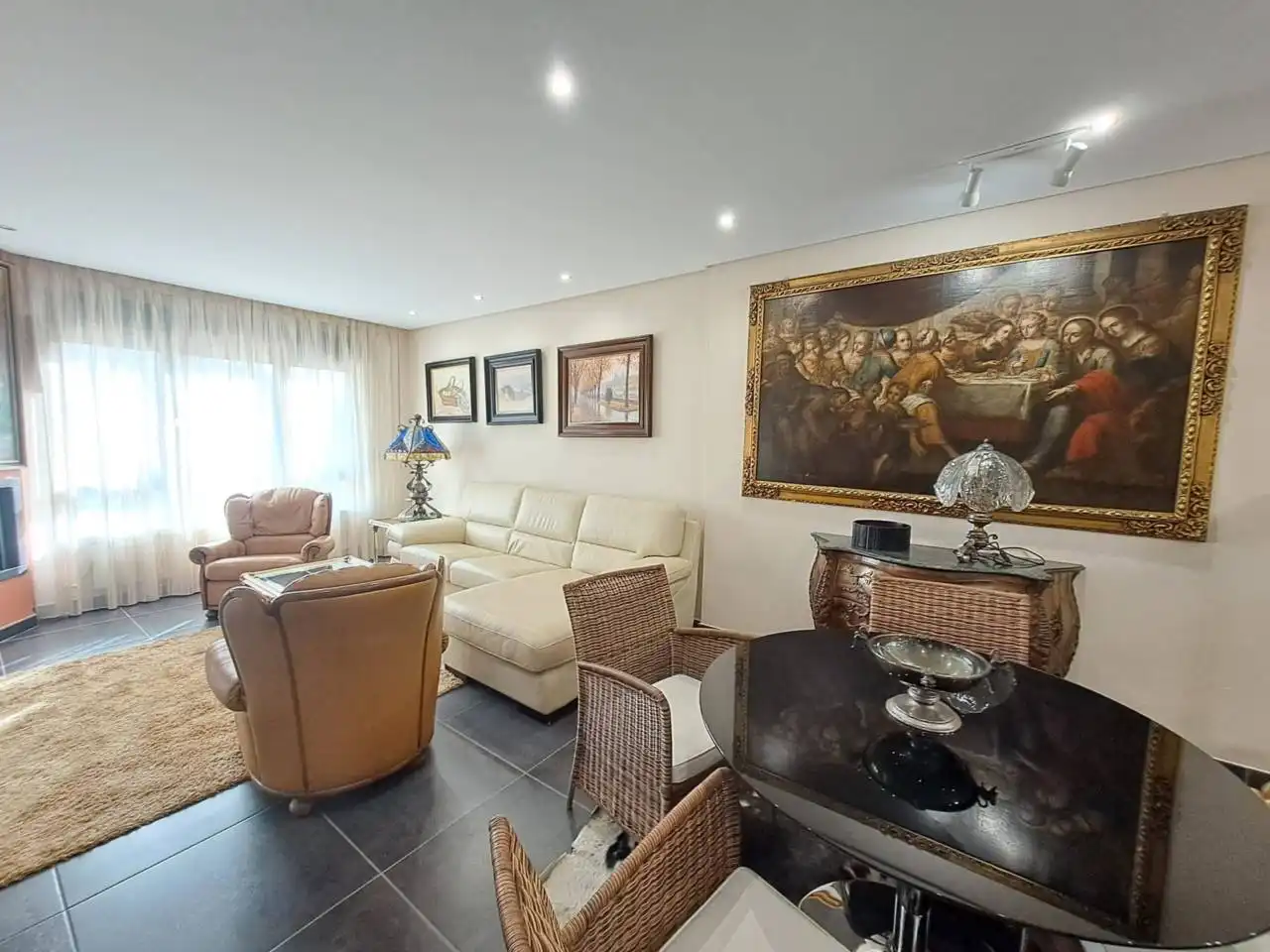 Sala de estar de Casa adosada en venta en Castrillo del Val con Calefacción, Jardín privado y Parquet