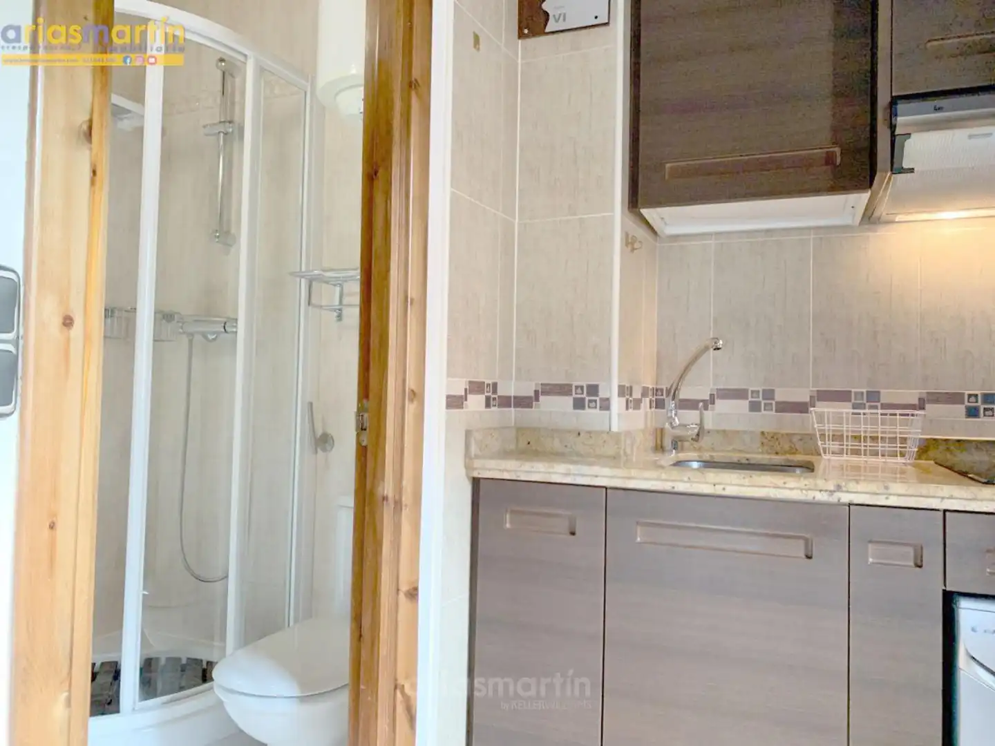 Bathroom of Flat for sale in Salamanca  with Air Conditioner, Heating and Furnished