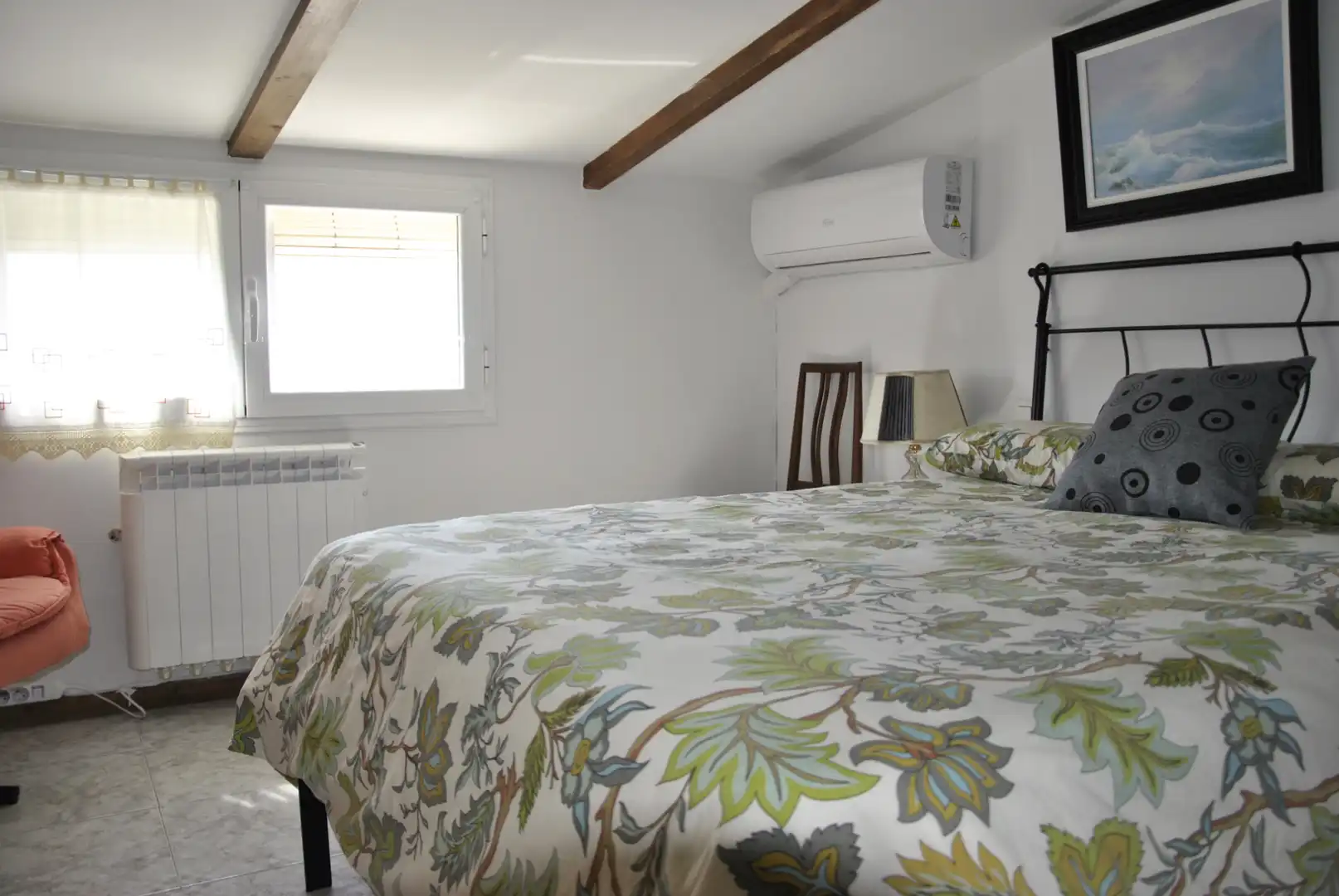 Schlafzimmer von Wohnung zum Verkauf in Arroyomolinos de la Vera mit Klimaanlage, Heizung und Möbliert