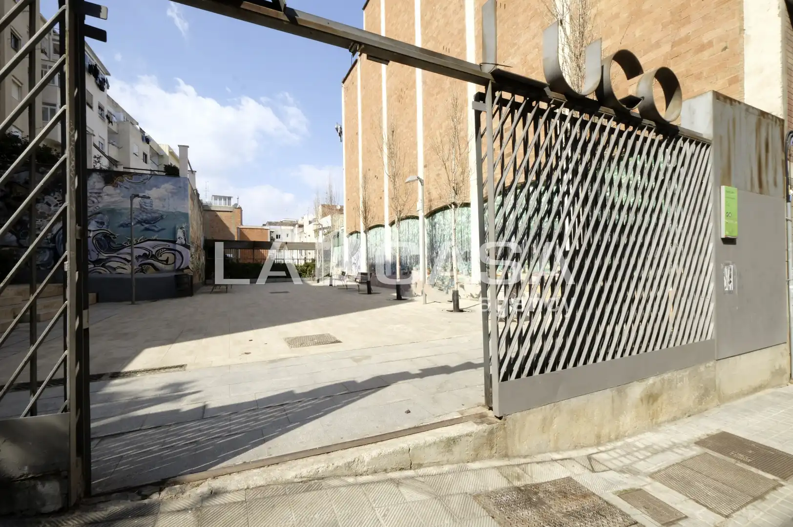 Vista exterior de Piso en venta en Barcelona