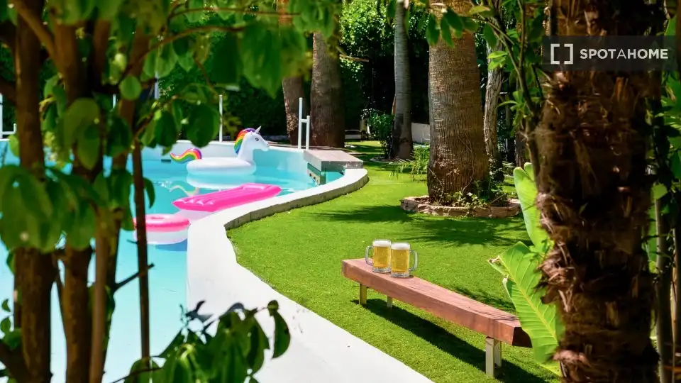 Schwimmbecken von Wohnungen zur untervermieten in Bétera mit Klimaanlage, Terrasse und Möbliert