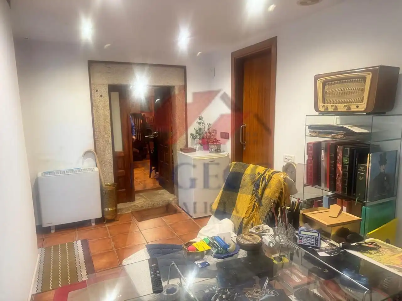Casa rústica amb terrassa en venda a Leduzo, imagen 22