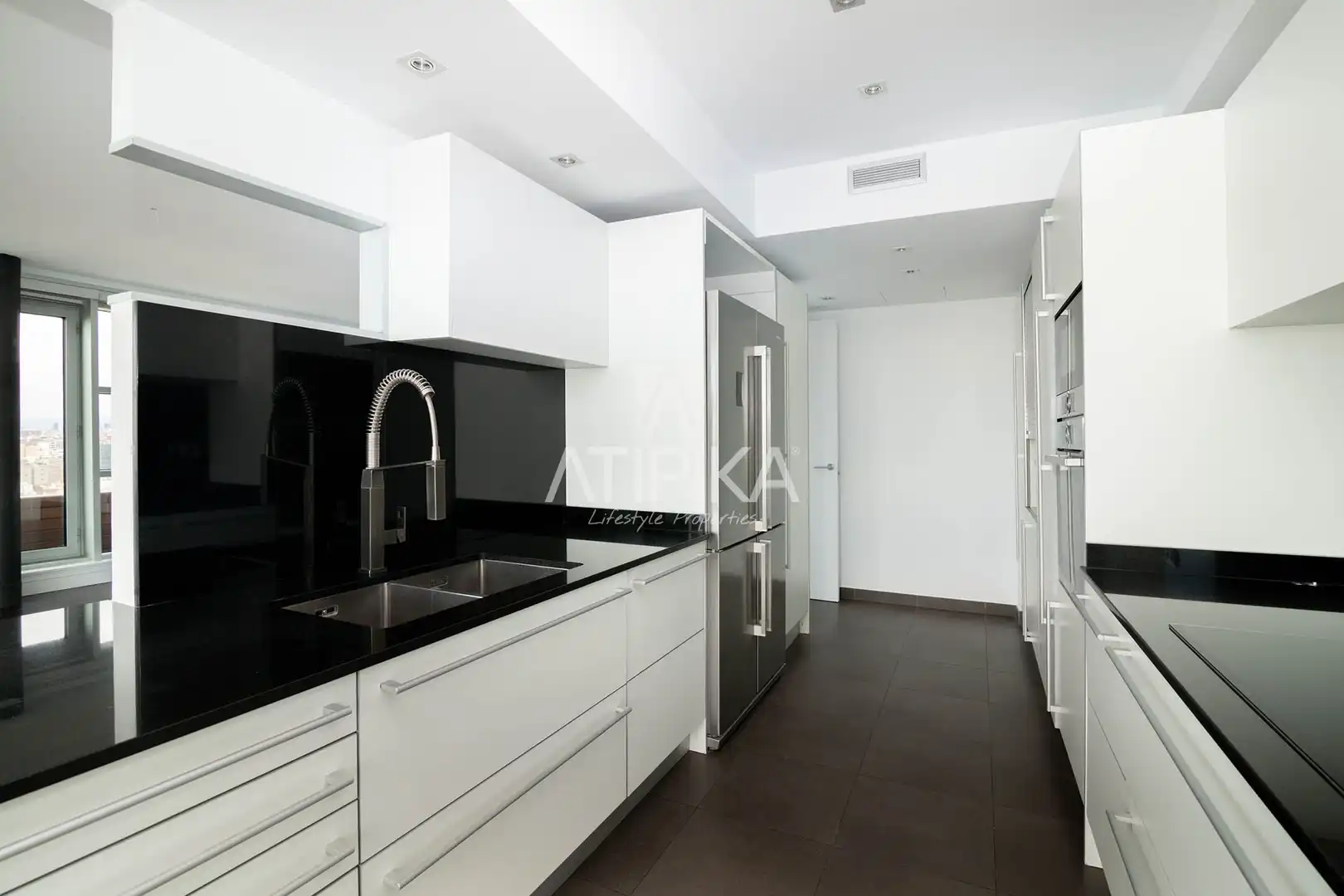 Cocina de Ático en venta en Barcelona con Aire acondicionado, Parquet y Terraza