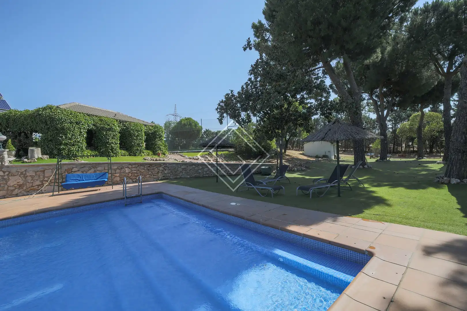Piscina de Casa o xalet en venda en Pozuelo de Alarcón amb Aire condicionat, Calefacció i Jardí privat