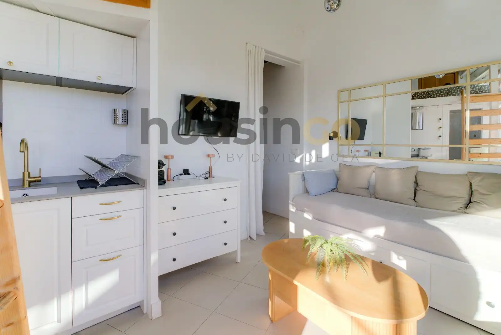 Bedroom of Attic for rent in Madrid  with Air Conditioner, Heating and Furnished