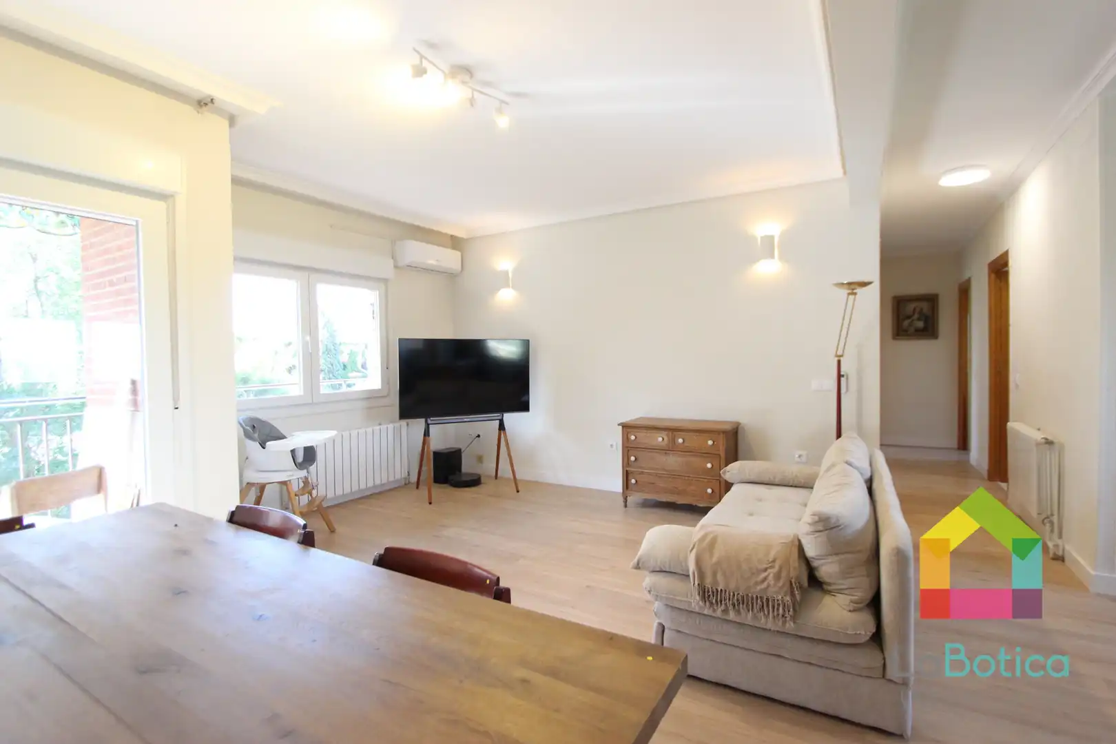 Sala de estar de Piso en venta en Olías del Rey con Aire acondicionado, Calefacción y Terraza
