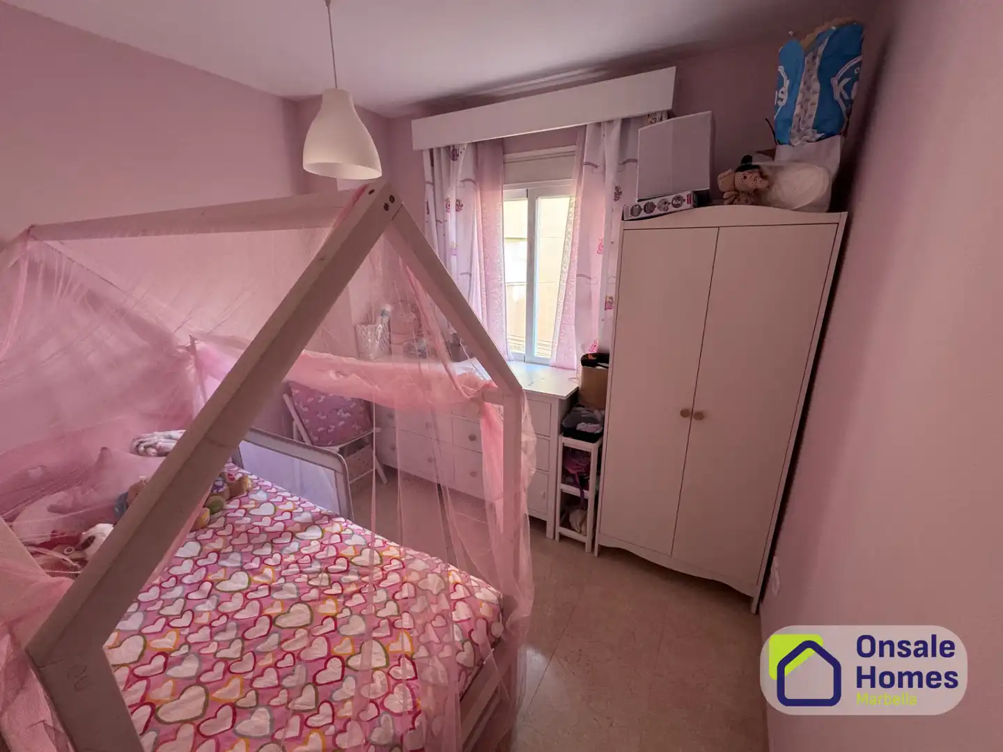 Habitación de Piso en venta en Estepona con Aire acondicionado y Terraza