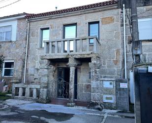 Vista exterior de Casa o xalet en venda en Vigo  amb Calefacció, Terrassa i Moblat