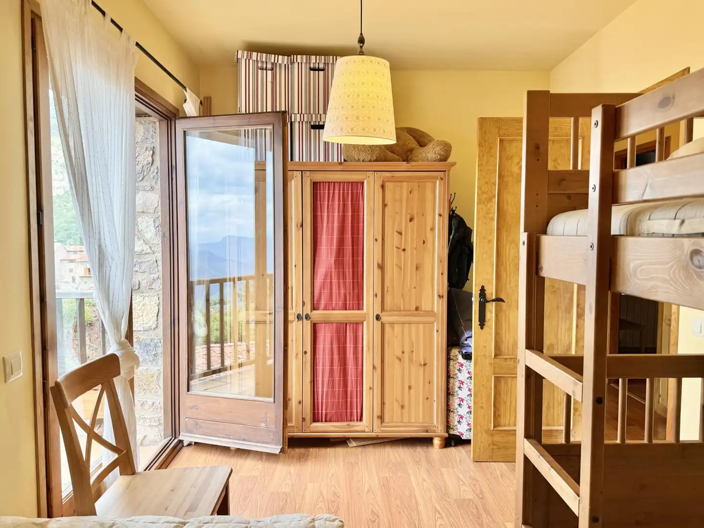 Habitación de Casa o chalet en venta en Castellar de n'Hug con Calefacción, Terraza y Amueblado