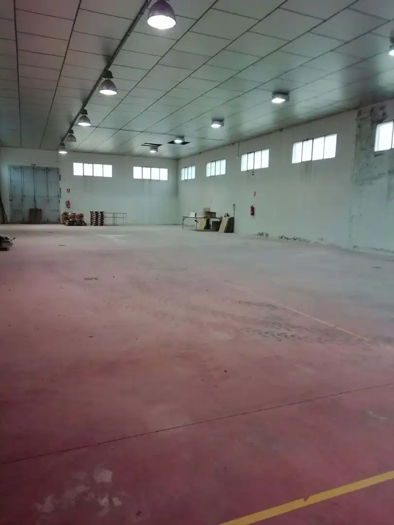 Nau industrial en venda en Biar