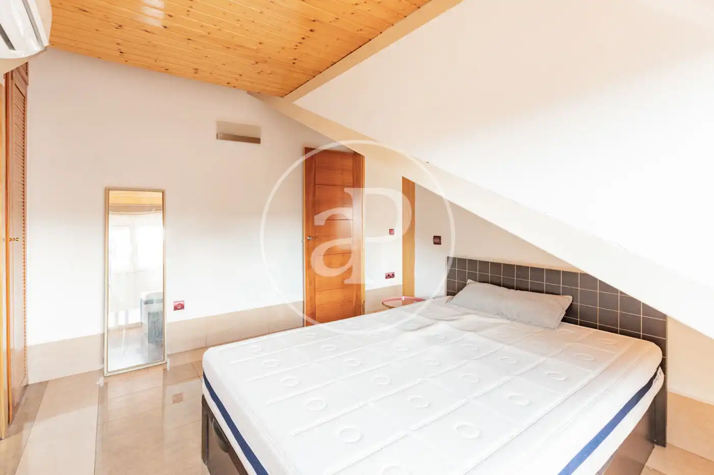 Schlafzimmer von Wohnung zum Verkauf in Madrid mit Klimaanlage, Heizung und Möbliert