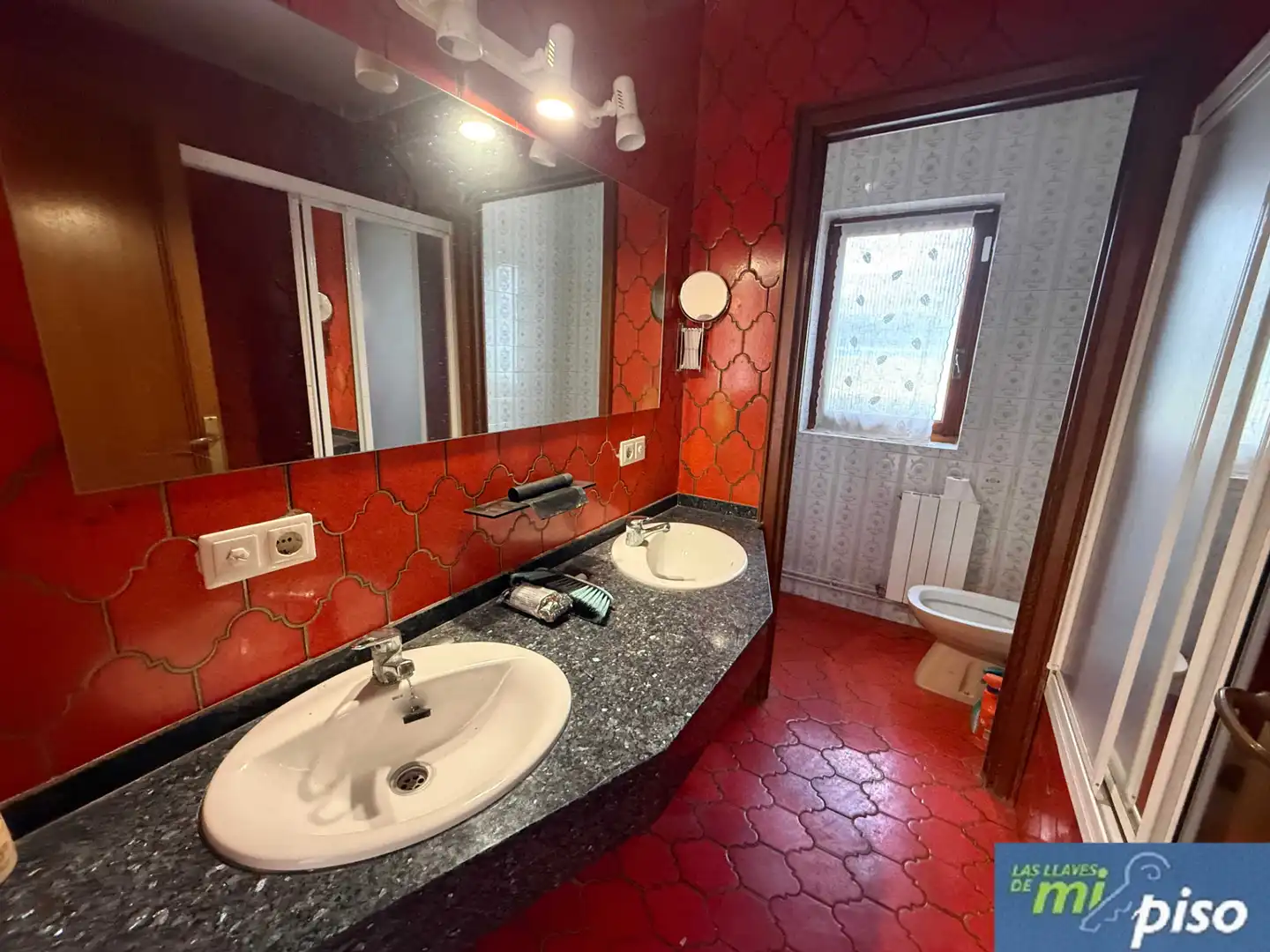 Baño de Casa o chalet en venta en Tudela de Duero con Calefacción, Jardín privado y Terraza