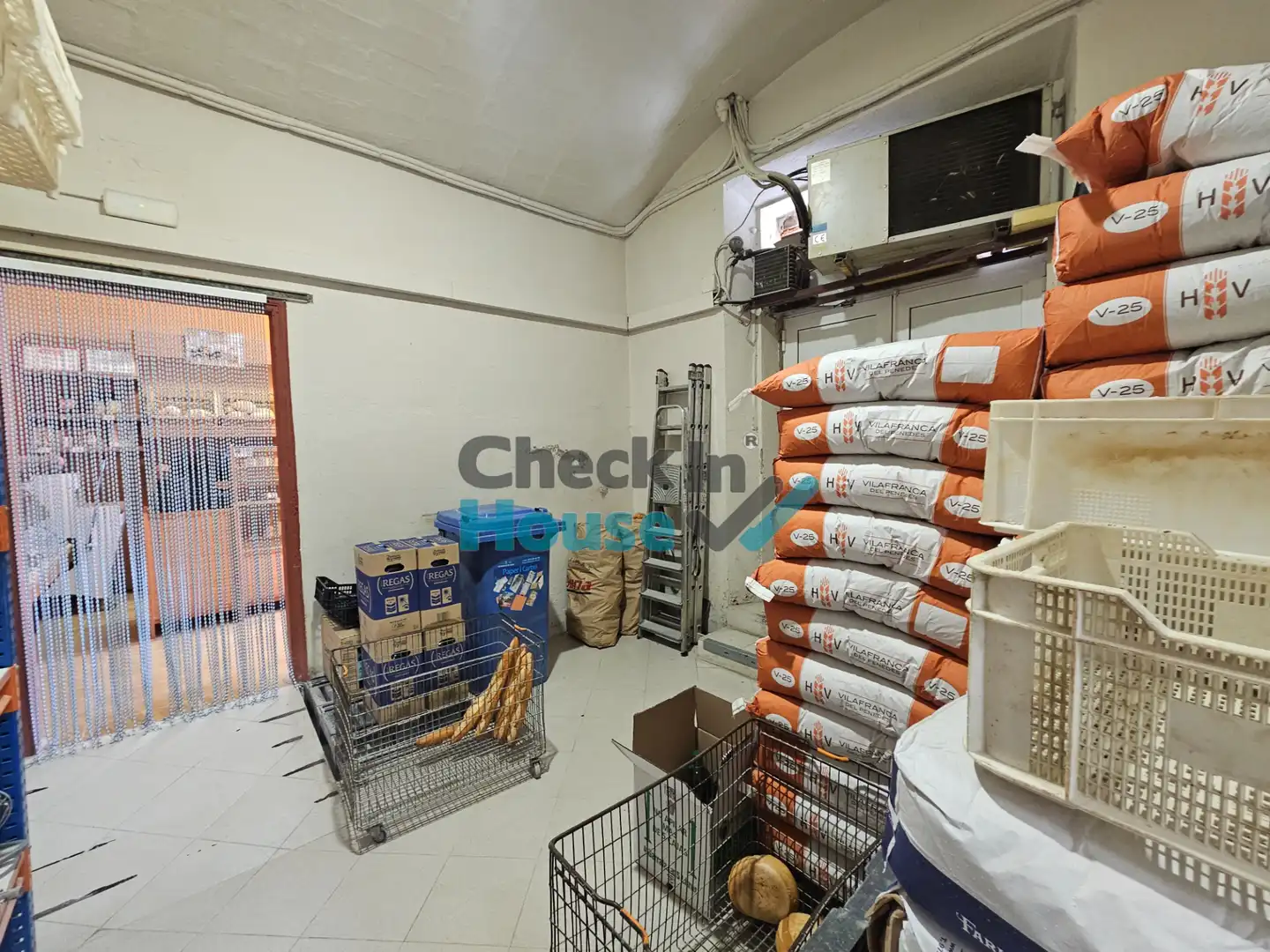 Local comercial en traspàs a Celrà, imagen 12