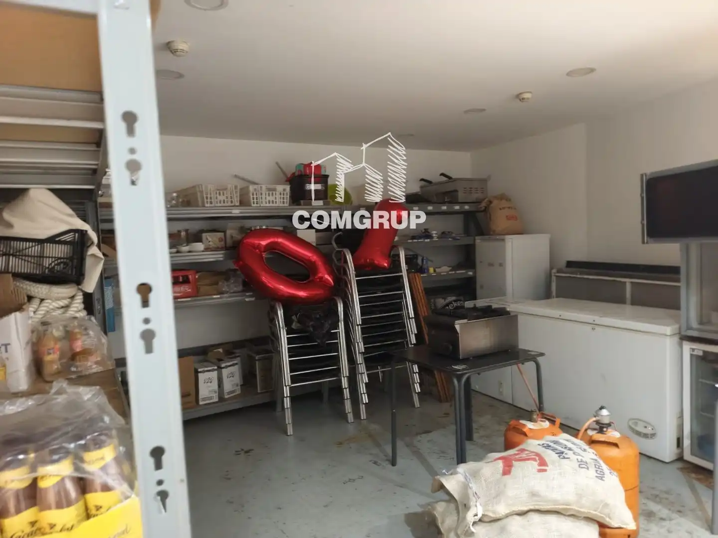 Local en traspaso en Badalona con Aire acondicionado y Amueblado
