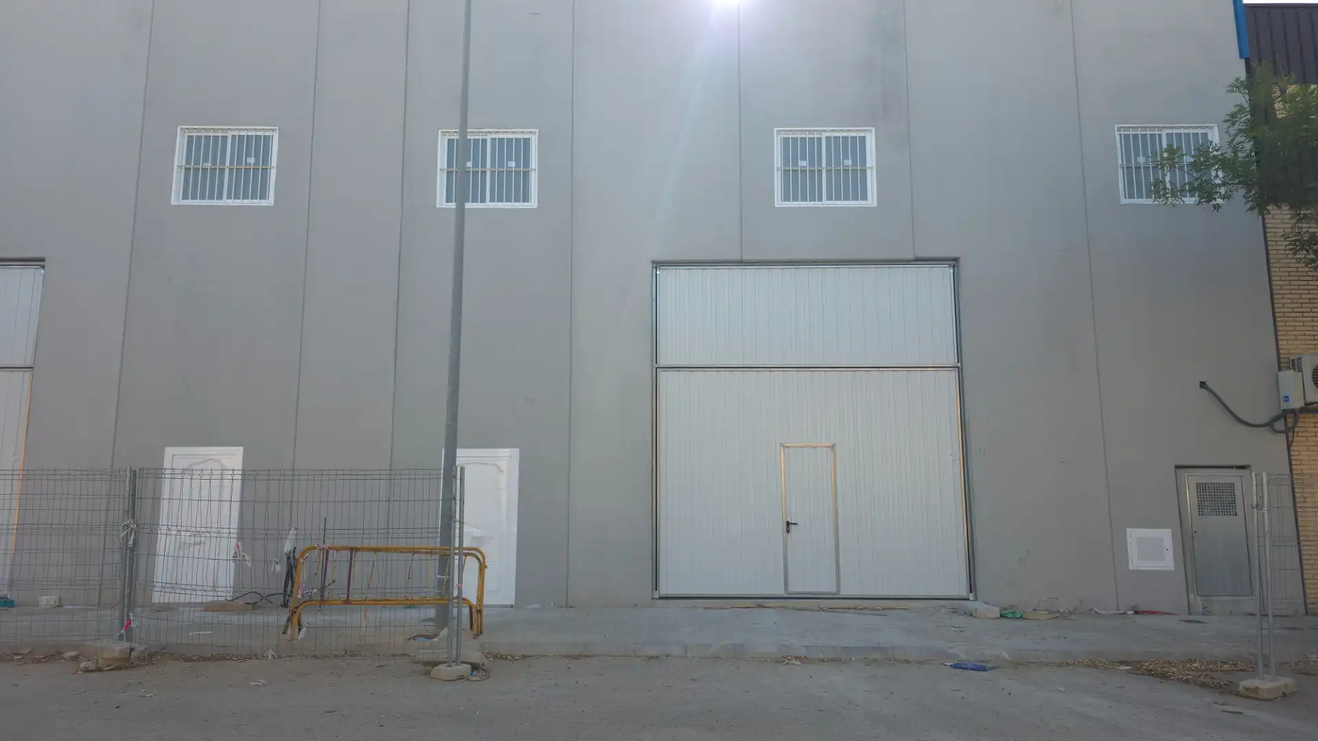 Exterior view of Industrial buildings for rent in Aldaia