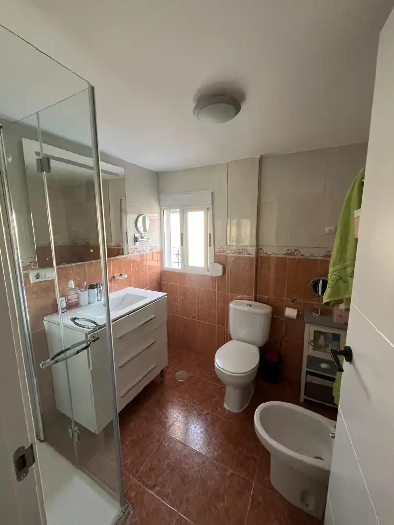 Badezimmer von Wohnung zur Miete in Granada