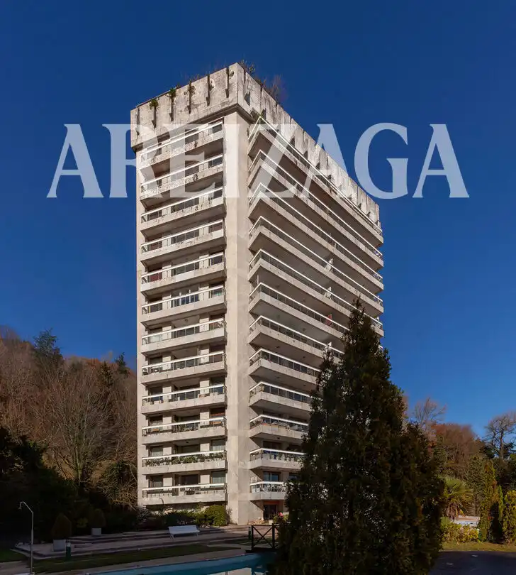 Vista exterior de Piso en venta en Donostia - San Sebastián  con Calefacción, Terraza y Trastero
