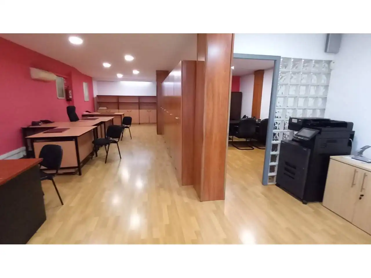 Office for sale in Barcelona  with Air Conditioner