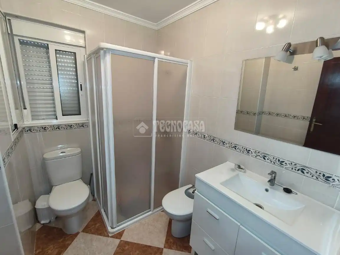 Bathroom of Flat for sale in Montilla