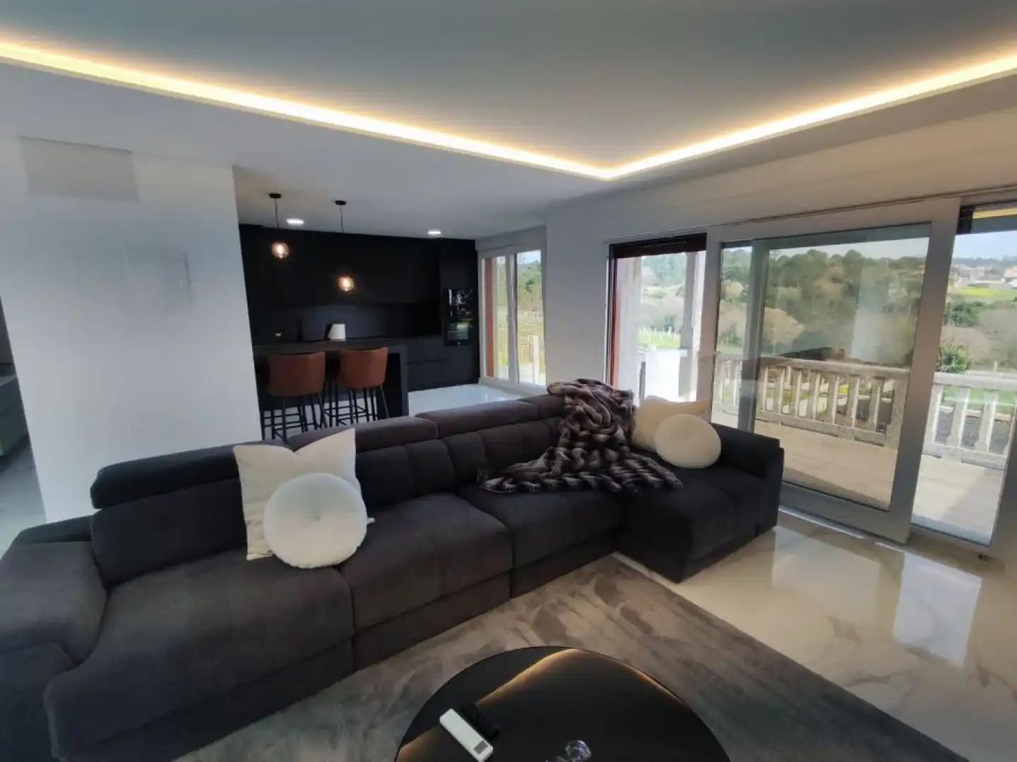 Wohnzimmer von Wohnung zur Miete in Sanxenxo mit Klimaanlage, Heizung und Terrasse