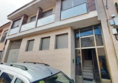 Foto 2 de Àtic en venda a Calle Héroes del Seis de Junio, Valdepeñas, Ciudad Real