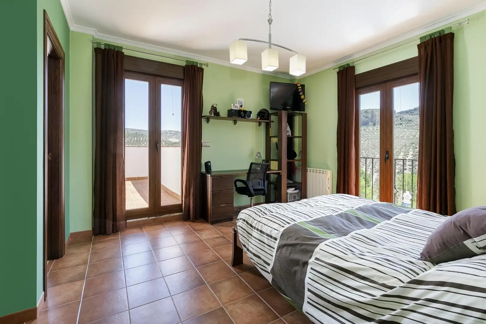 Habitación de Finca rústica en venta en Montefrío con Calefacción, Jardín privado y Terraza