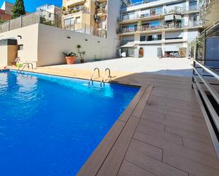 Swimming pool of Duplex for sale in  Barcelona Capital