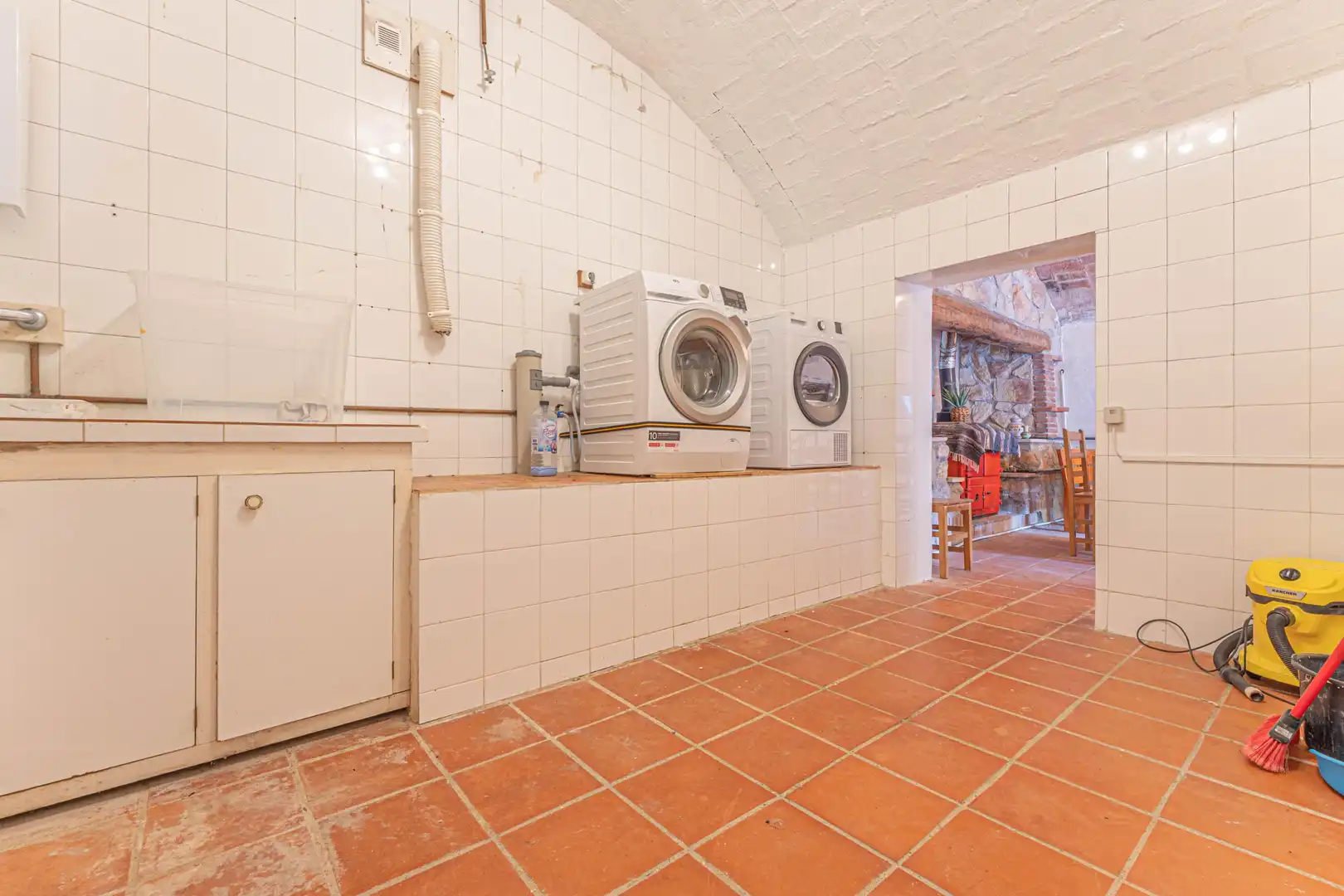 Cocina de Finca rústica en venta en Cabanelles con Terraza, Piscina y Balcón