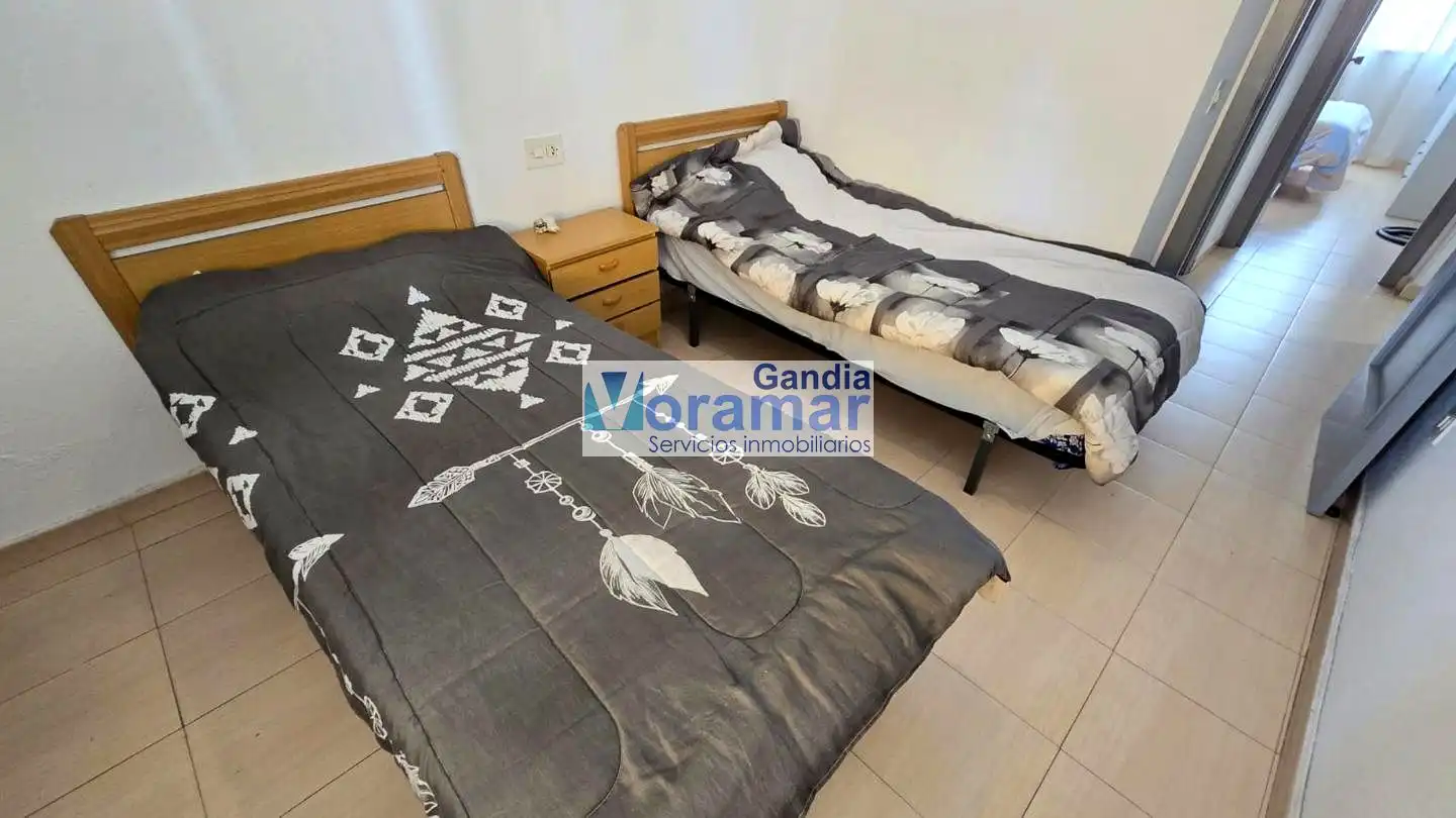 Habitación de Apartamento en venta en Gandia con Amueblado y Piscina comunitaria