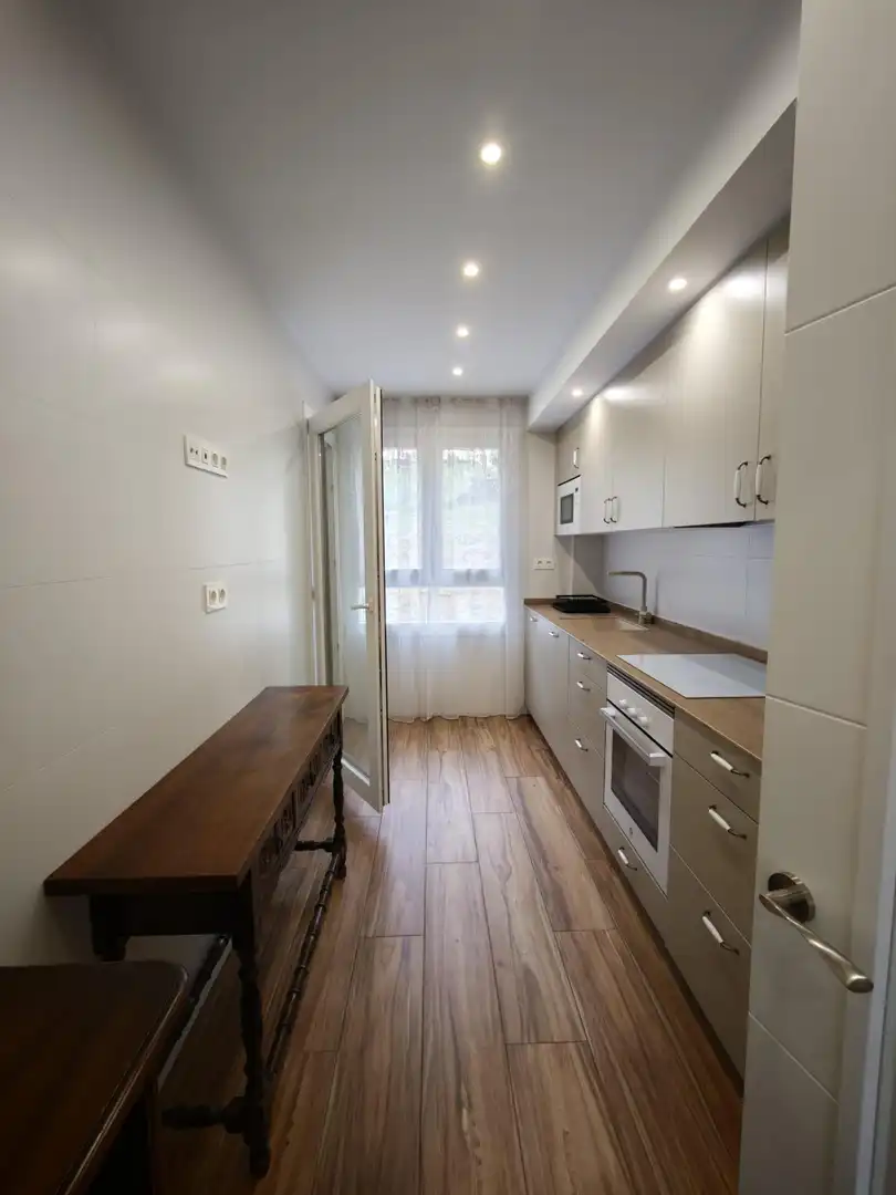 Cuina de Pis de lloguer en Bilbao  amb Calefacció i Terrassa