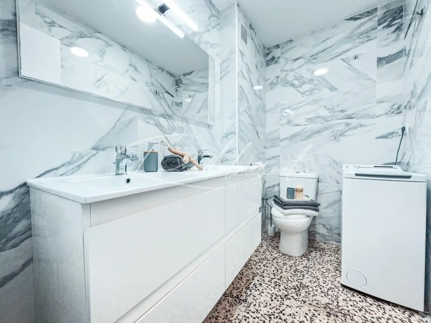 Bathroom of Flat for sale in Cambrils  with Air Conditioner, Terrace and Furnished