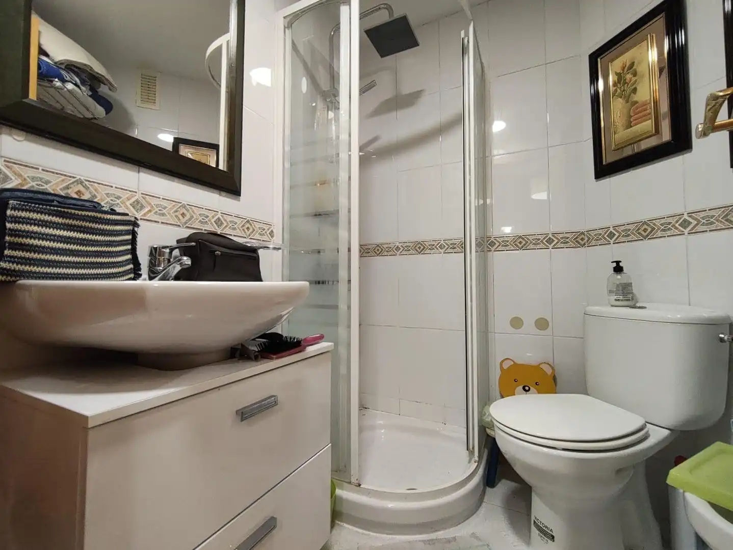 Badezimmer von Wohnungen zum Verkauf in Benidorm mit Klimaanlage, Heizung und Privatgarten