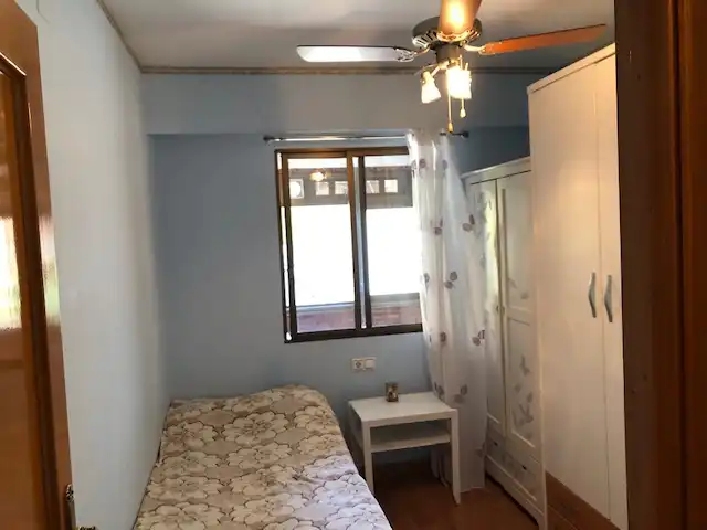 Schlafzimmer von Wohnung zum Verkauf in Valencia mit Klimaanlage, Heizung und Parkett