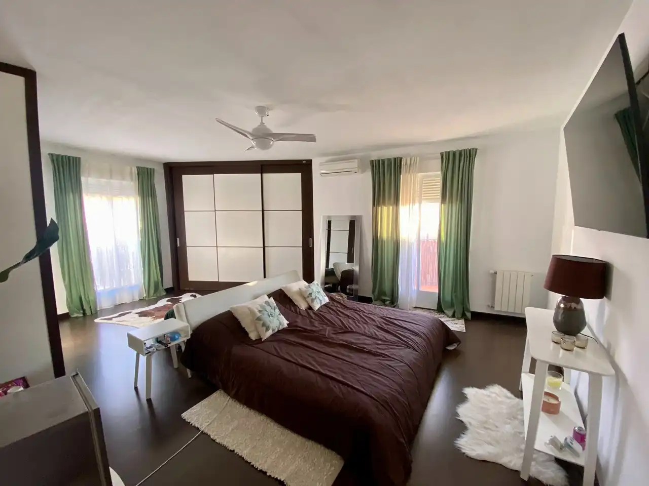 Habitación de Casa adosada en venta en Carrión de Calatrava con Aire acondicionado, Calefacción y Amueblado