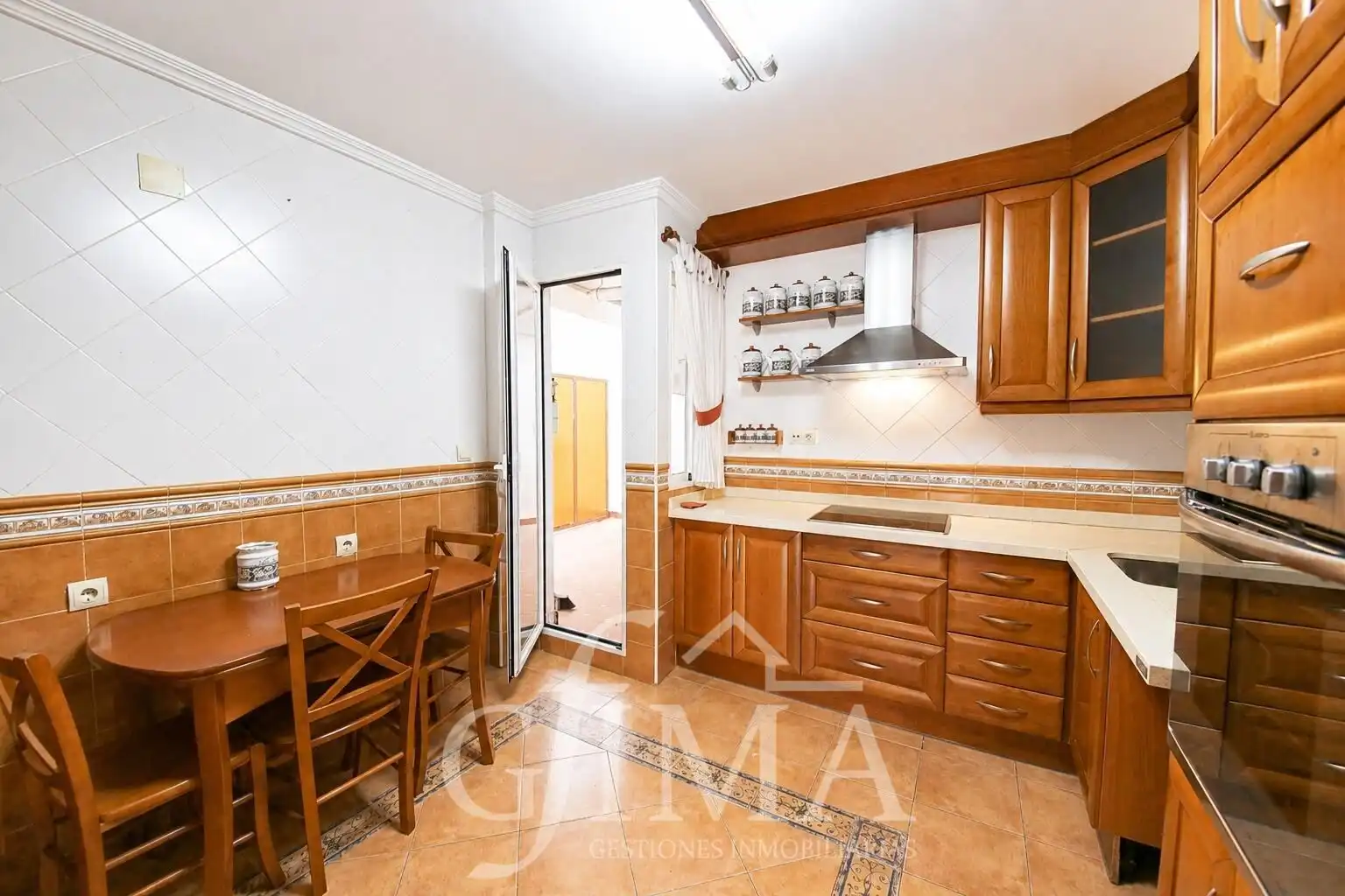 Cocina de Piso en venta en Tomelloso con Calefacción