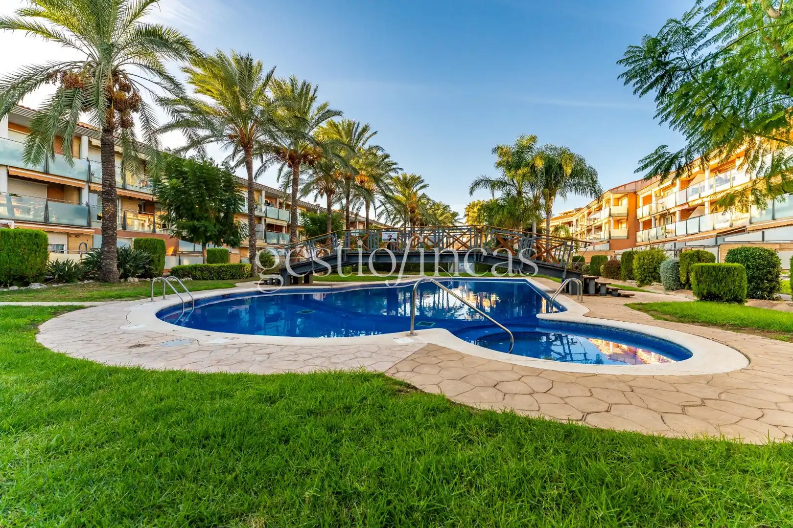 Swimming pool of Flat for sale in Cambrils  with Air Conditioner, Heating and Private garden