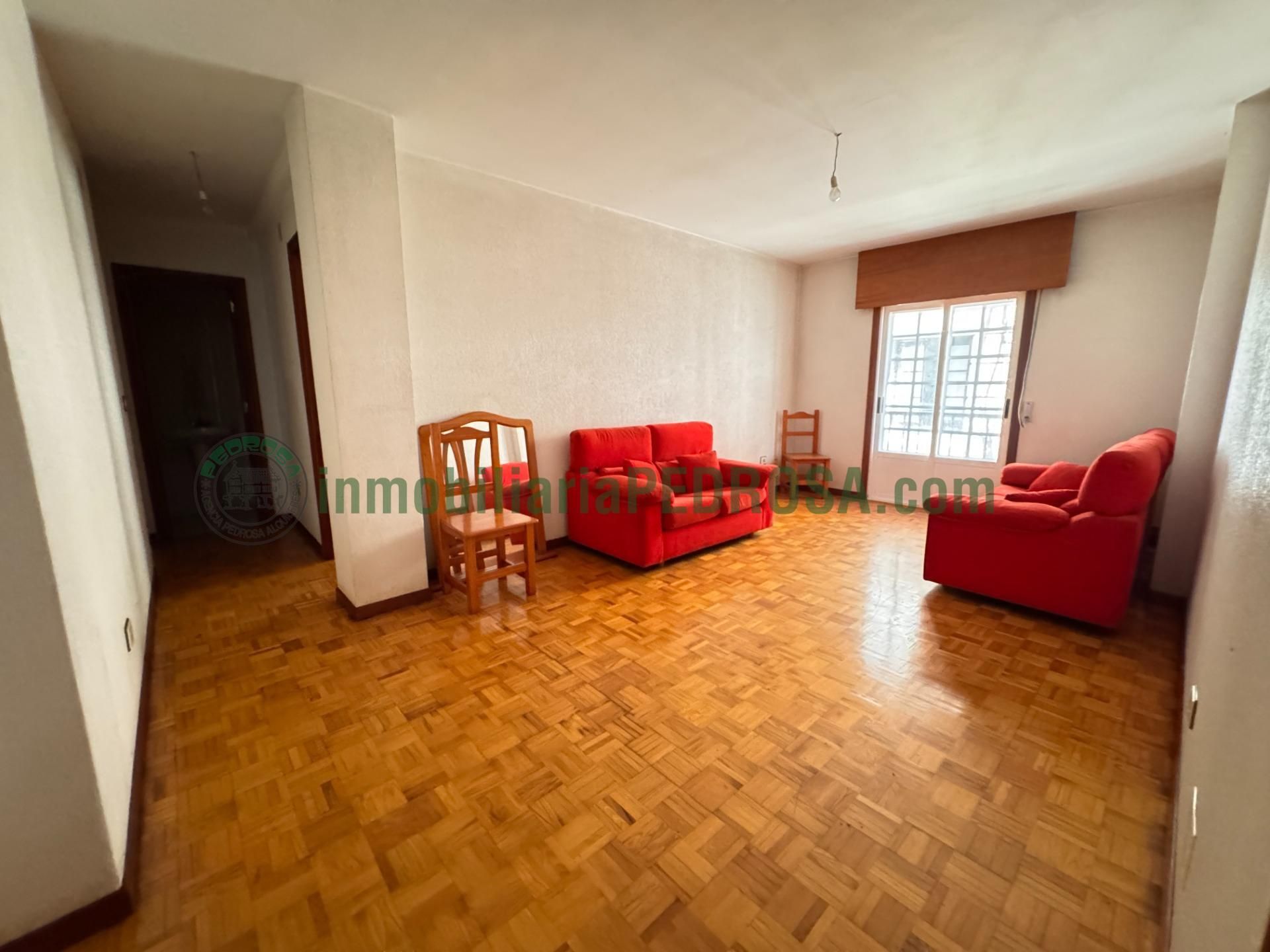 Piso en venta en Calle LICENCº F PAULA COUSIÑO, Centro - Echegaray
