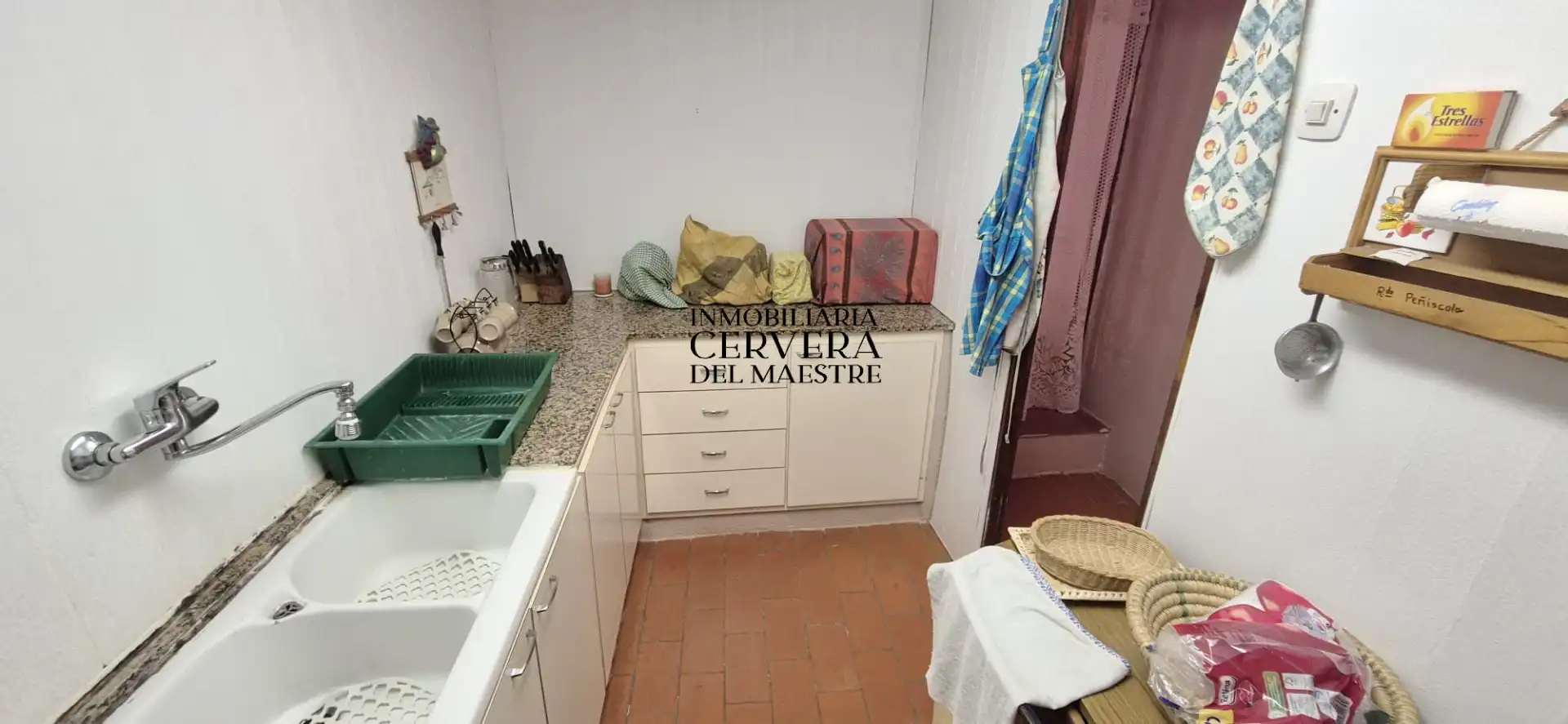 Cuina de Casa adosada en venda en Rossell