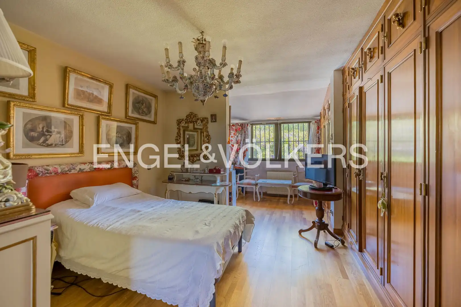 Bedroom of Houses for sale in Madrid  with Air Conditioner, Heating and Private garden