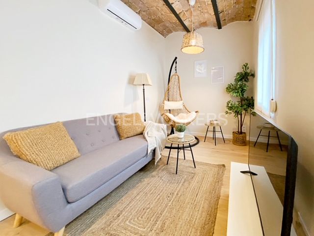 Sala d'estar de Apartament en venda en  Barcelona Capital amb Aire condicionat, Calefacció i Parquet