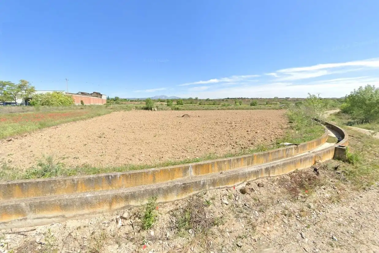 Land for sale in Viana
