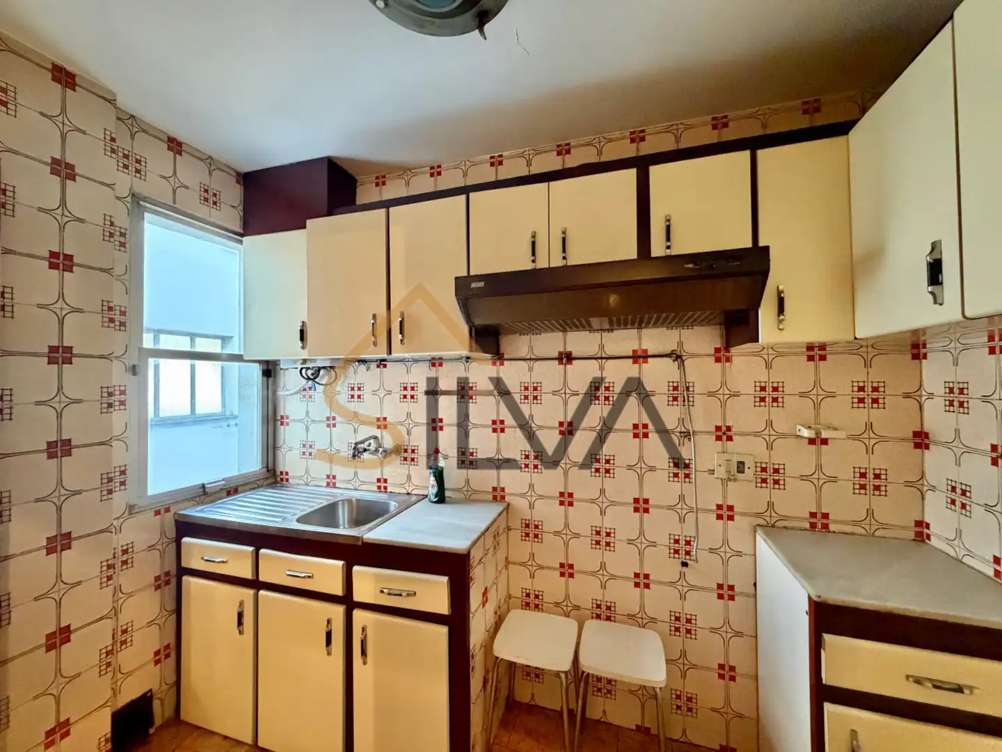 Kitchen of Flat for sale in Monforte de Lemos  with Storage room and Balcony
