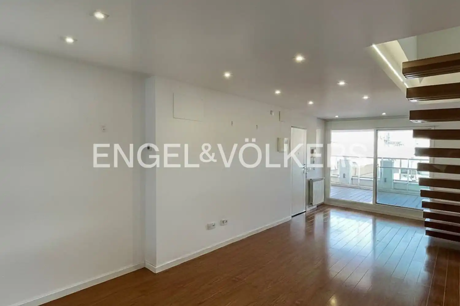Sala d'estar de Àtic de lloguer en Algemesí amb Aire condicionat, Calefacció i Parquet
