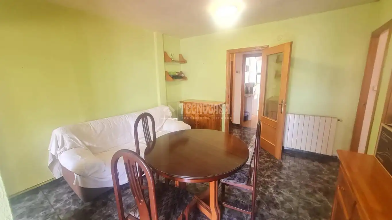 Dining room of Flat for sale in Zaragoza  with Heating, Terrace and Furnished