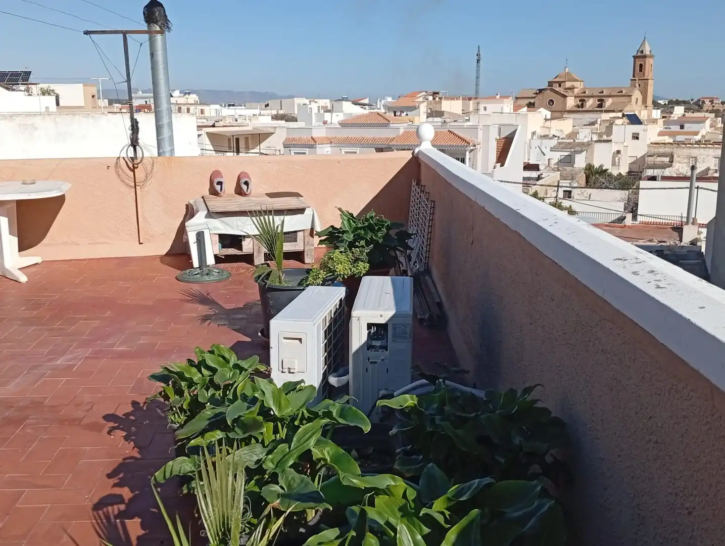 Casa adosada en venda a Cortes - Huertas