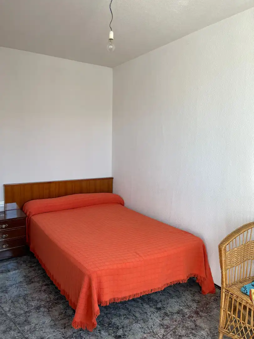 Habitación de Casa o chalet en venta en Valdeobispo con Terraza, Trastero y Amueblado