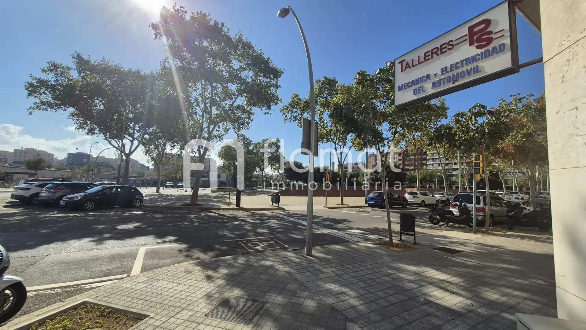 Vista exterior de Local de alquiler en Sant Andreu