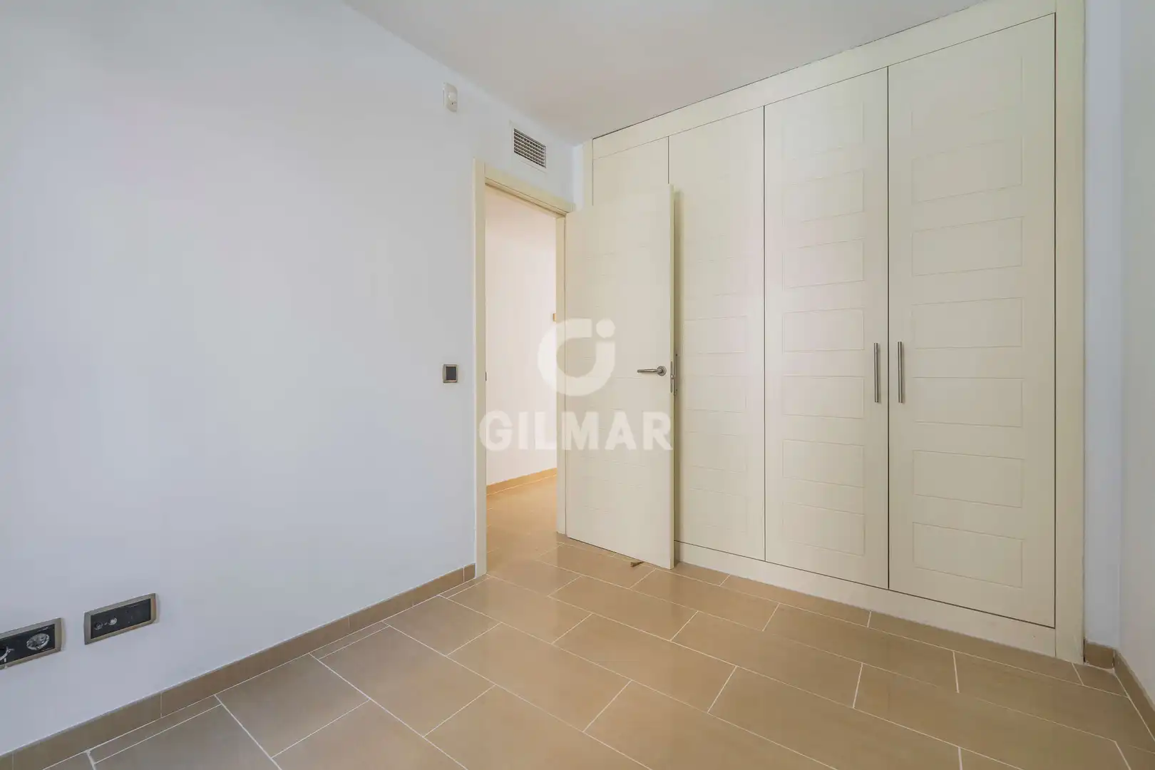 Bedroom of Flat for sale in Madrid  with Heating, Private garden and Storage room