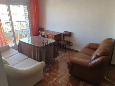 Appartamento con balcone in affitto a Calle San Fermín
